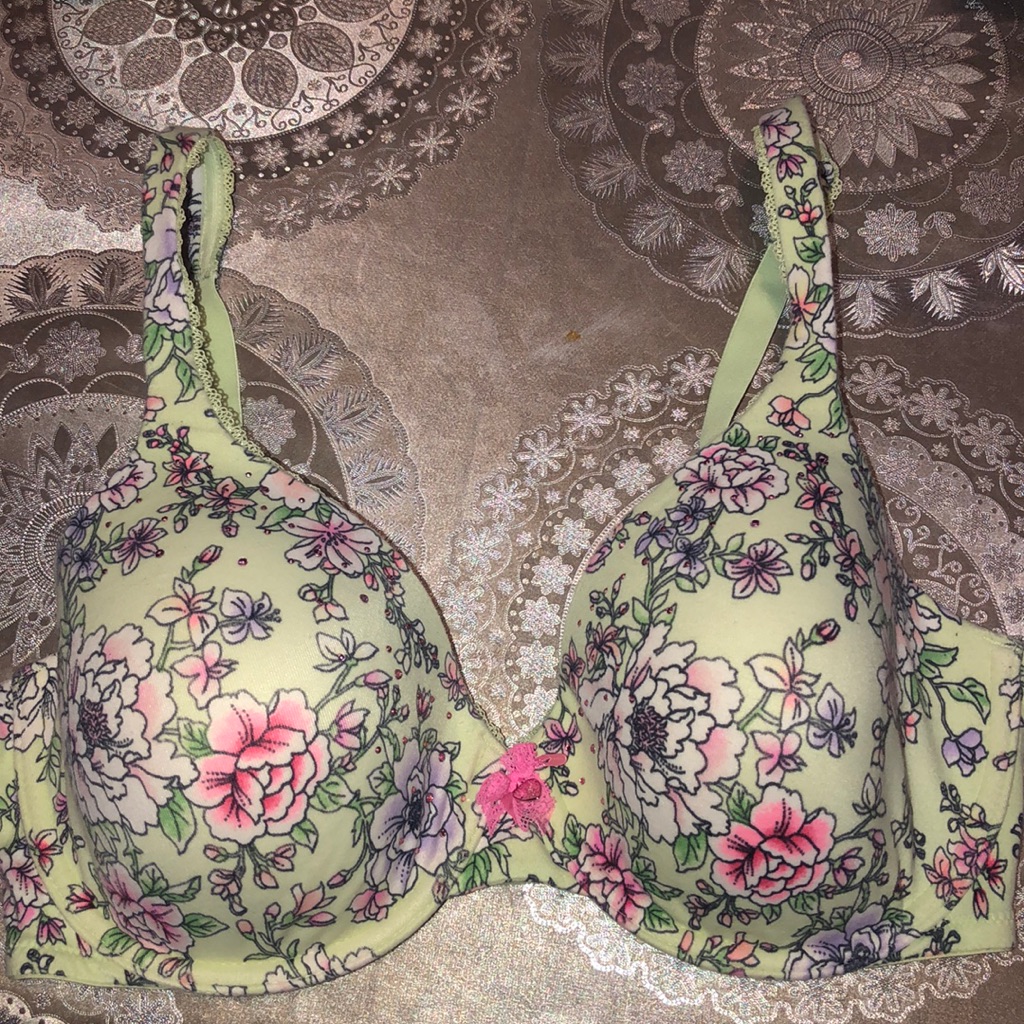 Brand New Victorias Secret Bra